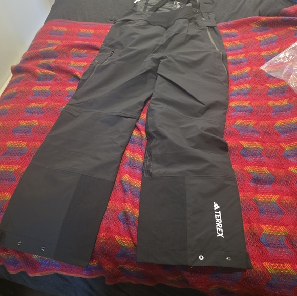 Black Overalls - Picture 12 of 13